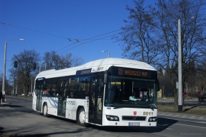 Volvo 7700 Hybrid #8011